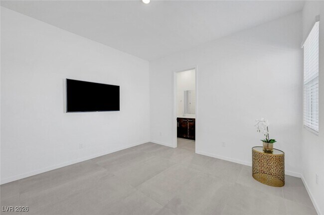 Building Photo - 10851 Mila Lndg Ave