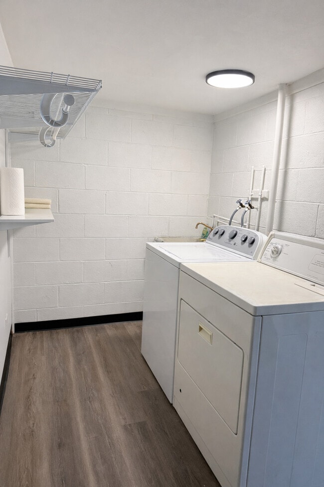 Building Photo - 1313 Wakeby Ln