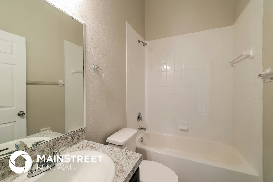 Building Photo - 1040 Condor Dr