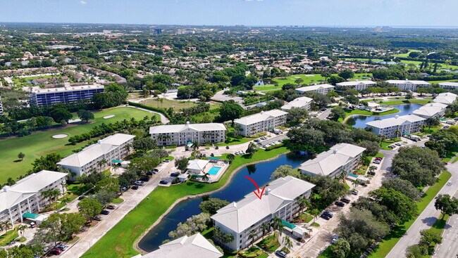 Building Photo - 6205 Balboa Cir