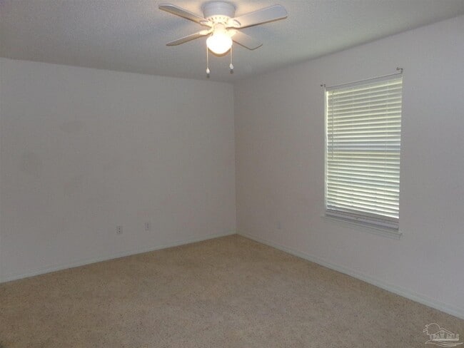 Building Photo - 8454 Ferlon Ave