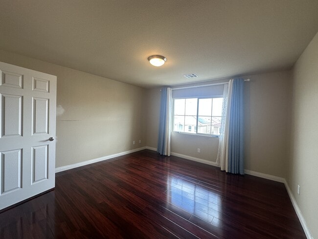 Building Photo - 8125 Crimson Creek Ct