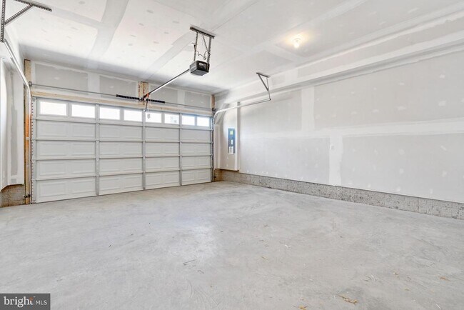 Building Photo - 5892 Bella Marie Wy