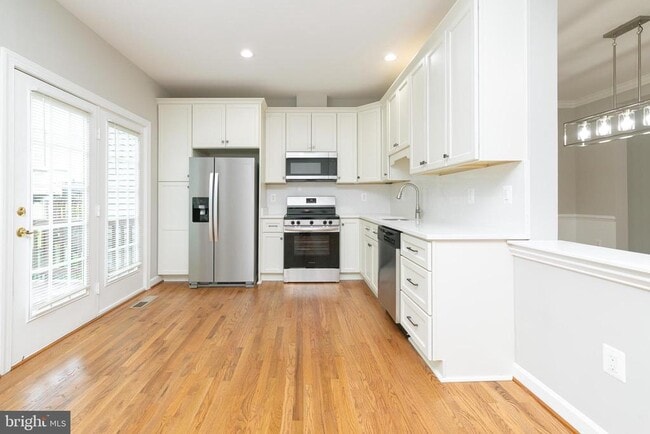 Building Photo - 6327 Cider Barrel Cir