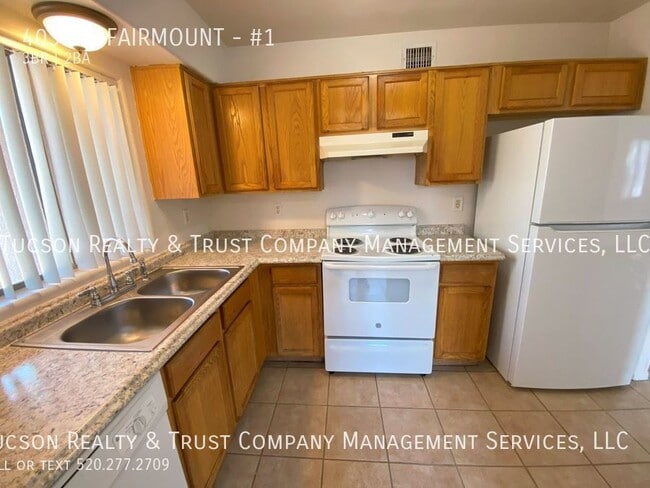 Building Photo - 4038 E. FAIRMOUNT-#1