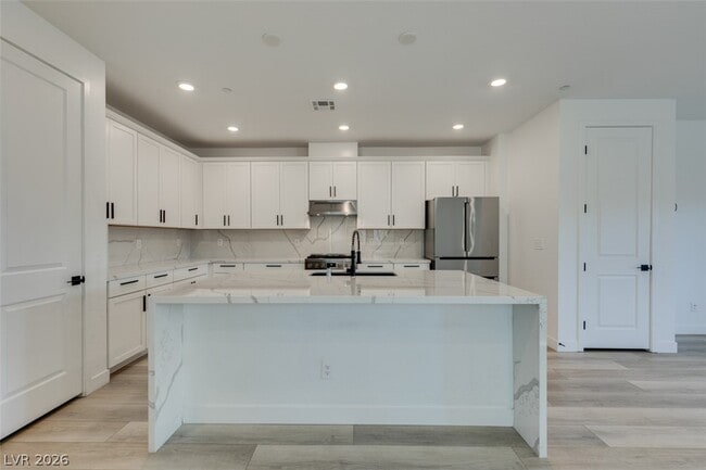 Building Photo - 11537 Cedar Shore Ave