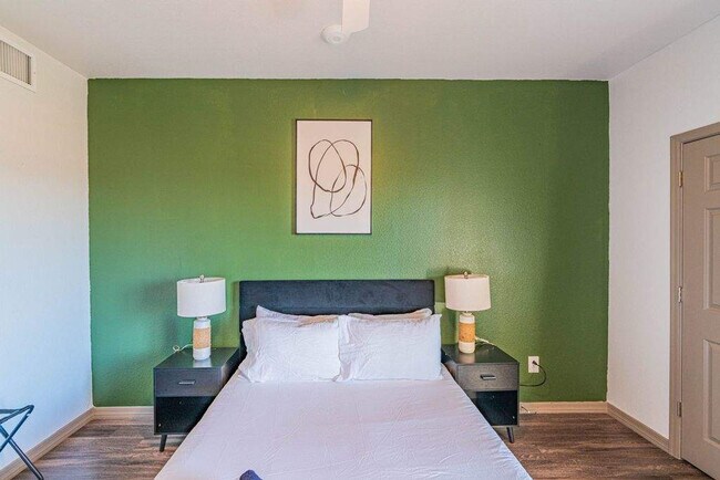 Building Photo - 9600 W Georgia Ave