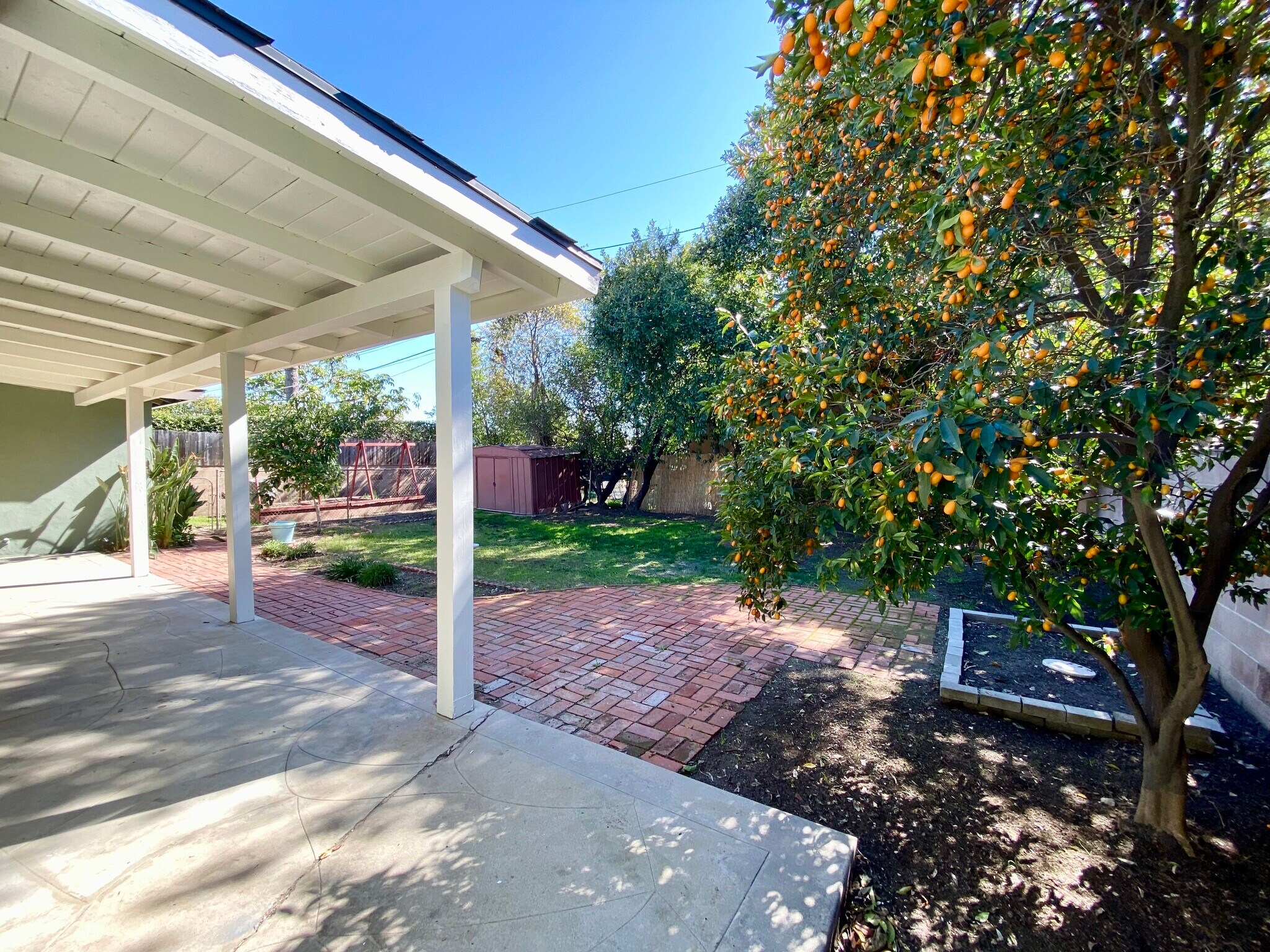 Building Photo - 18246 Sunburst St