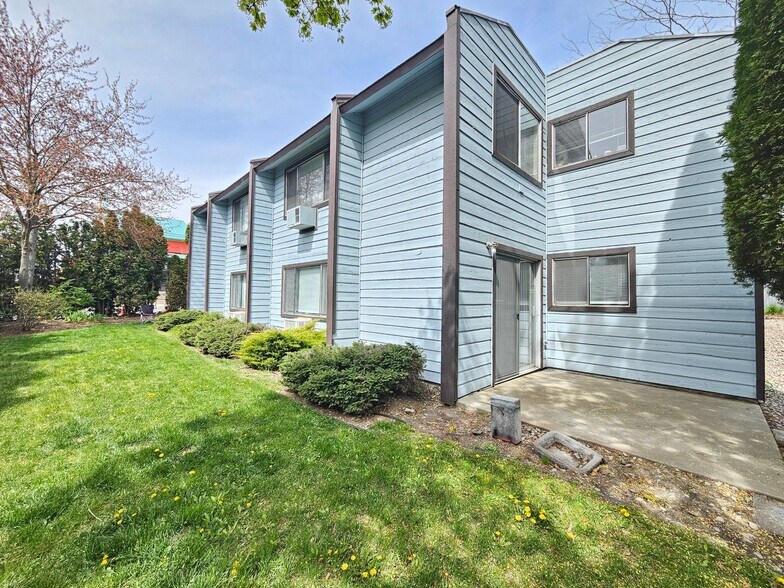 Building Photo - 2309 E 29th Ave