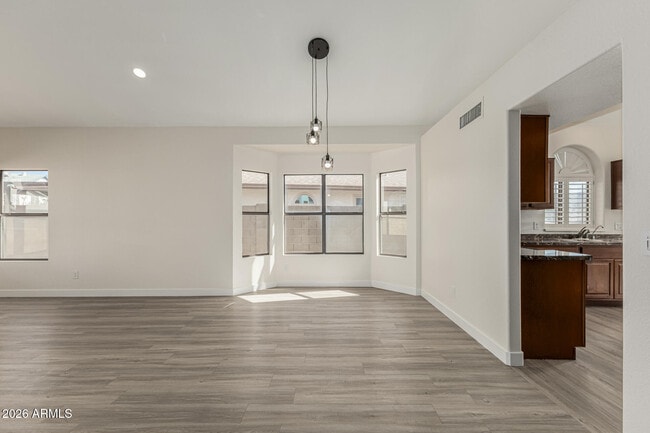 Building Photo - 4368 W Wahalla Ln