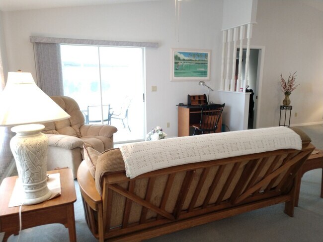 Building Photo - Seasonal Short-Term Single-Family Home located in Meadow Run at Jacaranda!