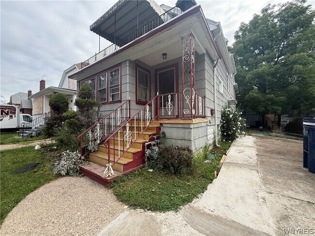 Building Photo - 63 Wright Ave