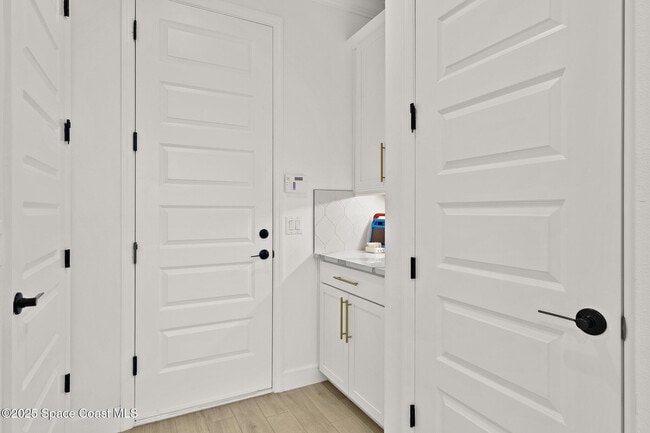 Building Photo - 3233 Casare Dr