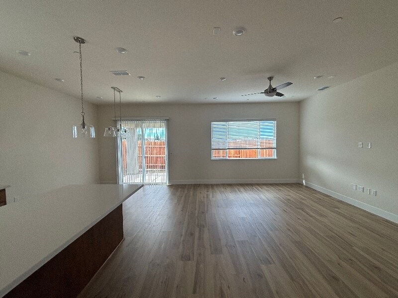 Building Photo - 3990 Bluestem St