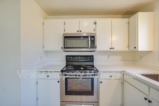 Building Photo - 10412 NE 71st St