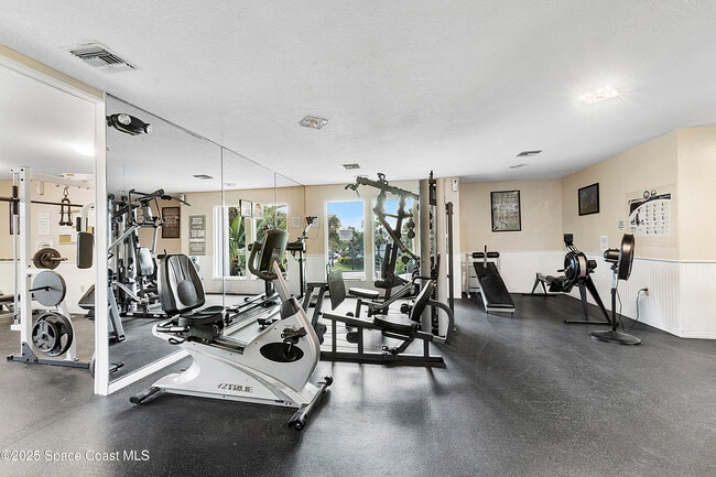 Building Photo - 807 Mystic Dr