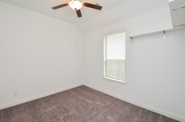 Building Photo - 6019 Verde Pl Ln