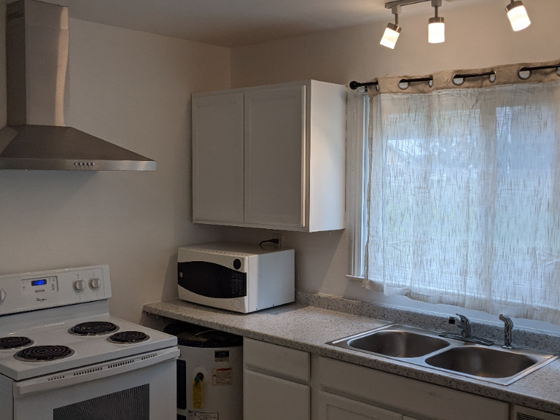 Building Photo - 1001 E Main St