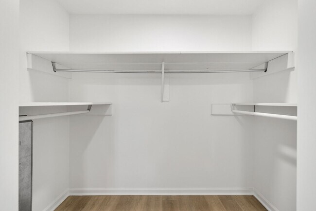 Building Photo - Renovated 4 Bed, 4 Bath Single Level Home, No HOA