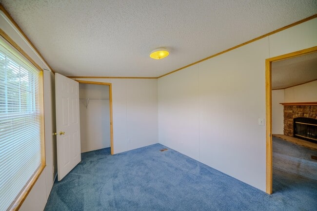 Building Photo - 2174 Clover Hill Rd