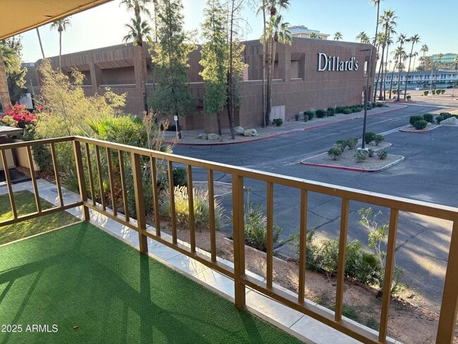 Building Photo - 2 Bedroom 2 Bath condo with ALL utilities included!