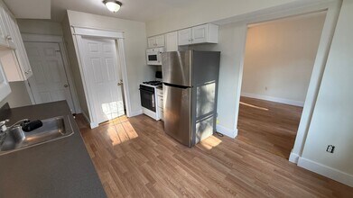 Building Photo - 391 Portland St