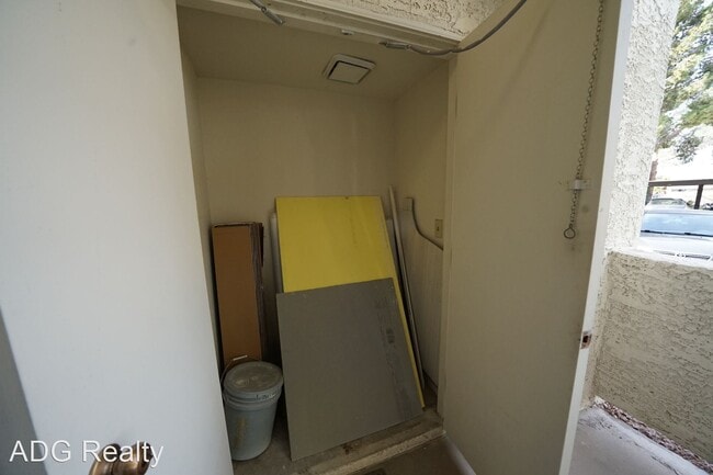 Building Photo - 1 br, 1 bath House - 4729 Nara Vista Way #...