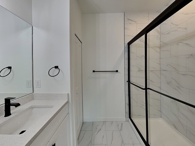 Building Photo - 4453 29th St SW