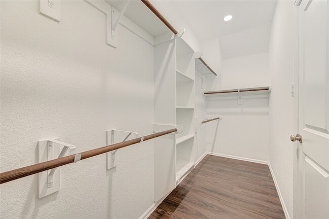Building Photo - 5023 Lavaridge Dr