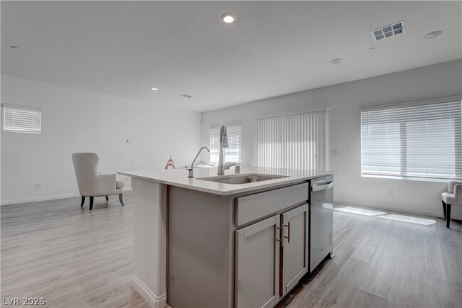 Building Photo - 9938 S Ullom Dr