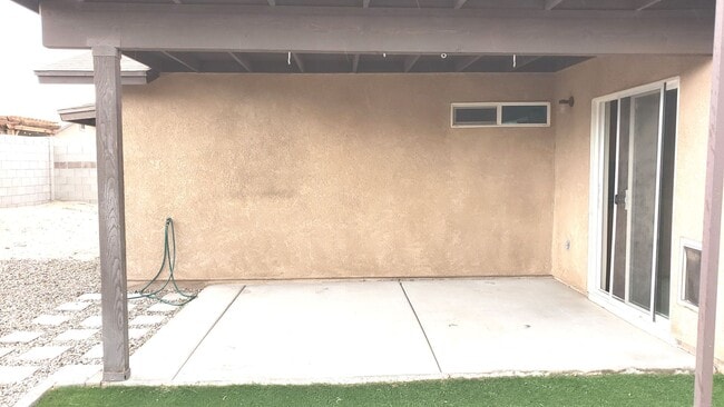 Building Photo - 3 bedroom Rental