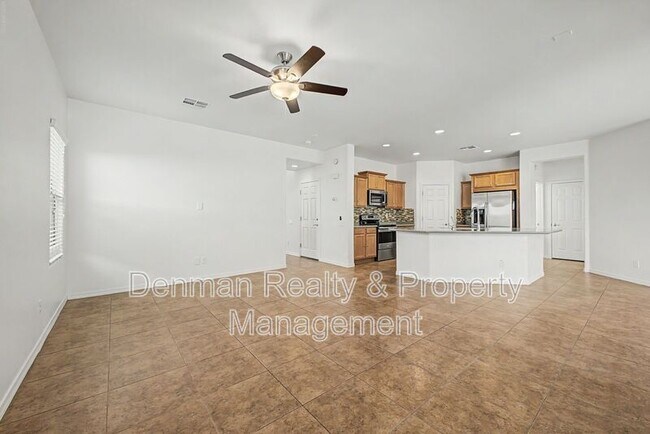 Building Photo - 2048 W Monte Cristo Ave