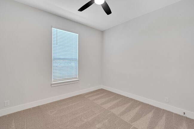 Building Photo - Beautiful 4 Bedroom New Construction Luxur...