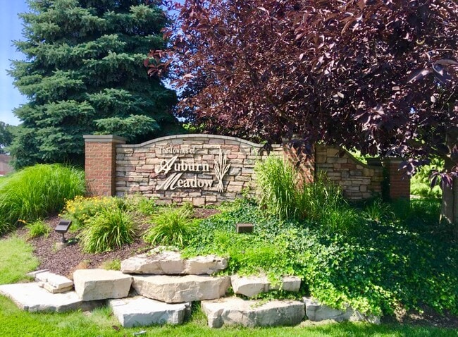 Primary Photo - 1207 Primrose Ln