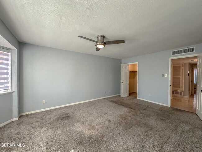 Building Photo - 6916 Polvadera Dr