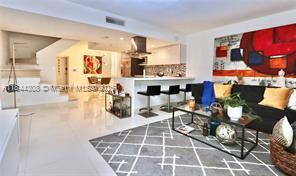 Building Photo - 20350 W Country Club Dr