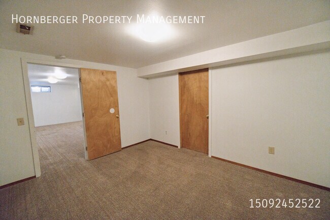 Building Photo - 7024 N Wiscomb St