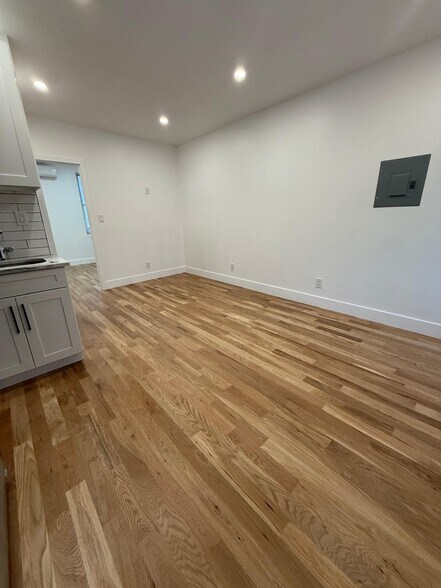 Building Photo - 9717 101st St