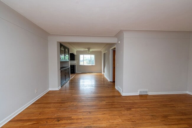 Building Photo - WESTWOOD-4 BEDROOM 2 BATH WITH OPEN FLOOR ...