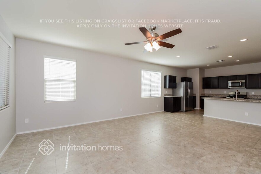 Building Photo - 31040 W Whitton Ave