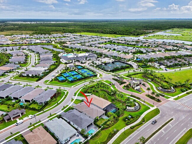 Building Photo - 9901 Regency Wy