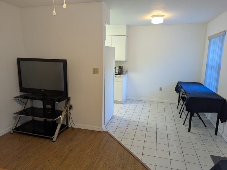 Building Photo - 3600 SW 23rd St