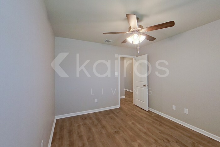 Building Photo - 126 Yardley Ct