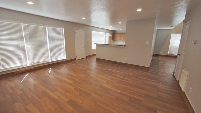 Building Photo - 1203 Brook Grove Dr
