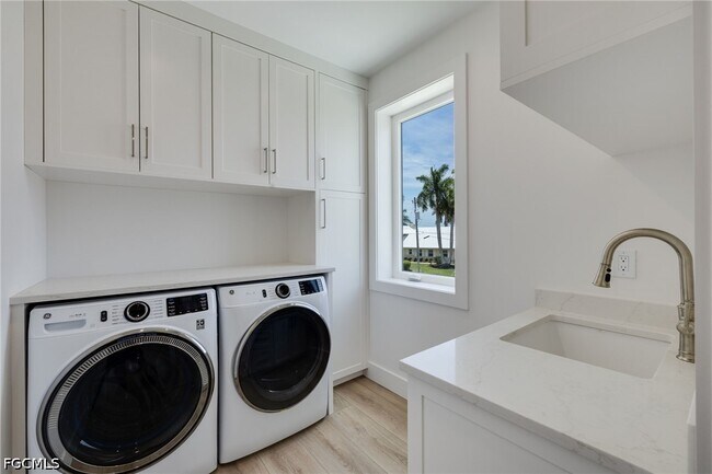 Building Photo - 18563 Cutlass Dr