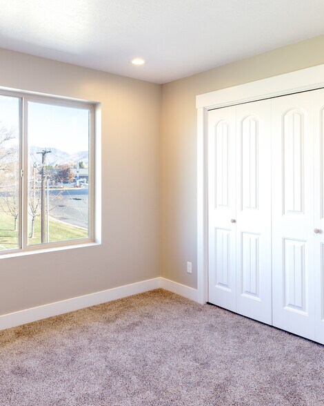 Building Photo - 277 N 200 W