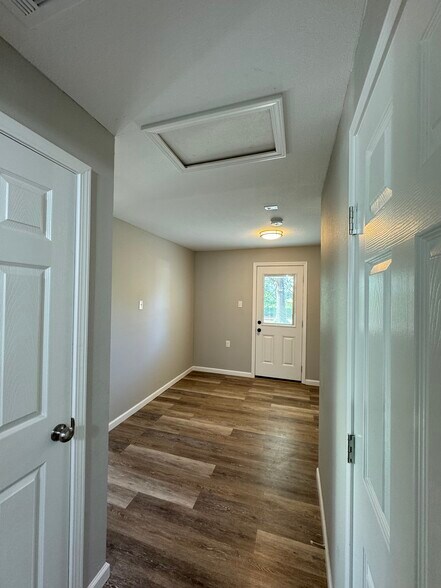 Building Photo - 1210 Southey St