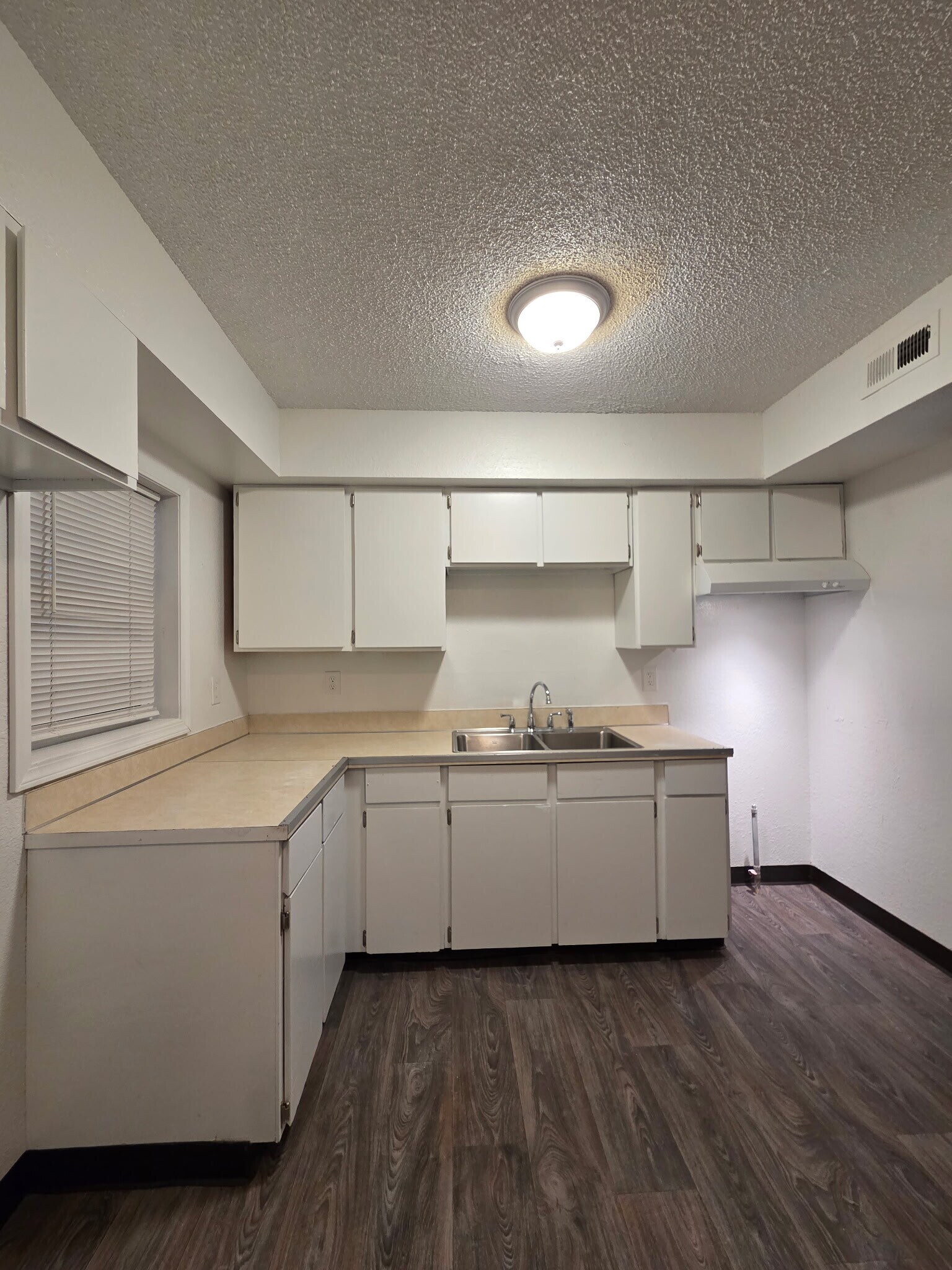 Building Photo - 434 NW 15th St