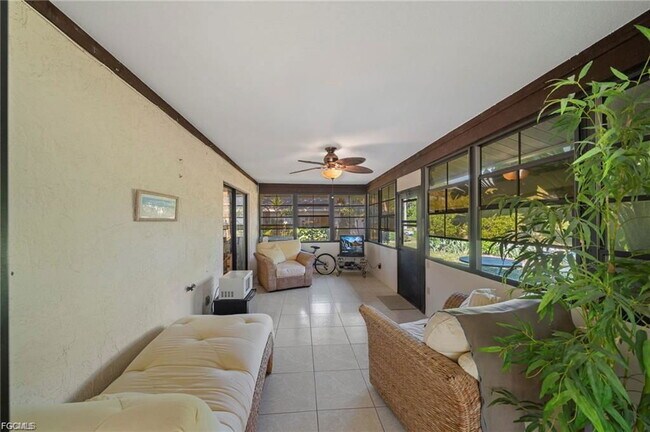 Building Photo - 11650 Pointe Cir