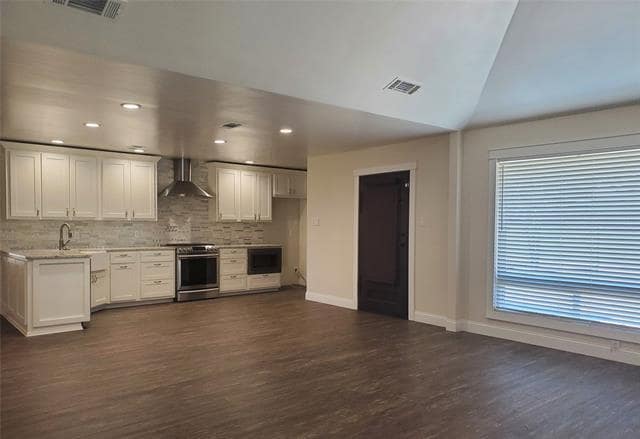 Building Photo - 1805 Roxton Ct